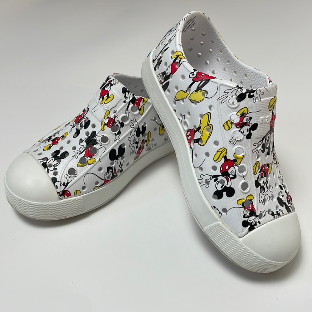 Mickey Mouse Native Shoes. Toddler size C9